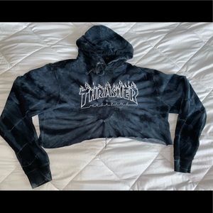 thrasher tie dye cropped hoodie with silver lettering